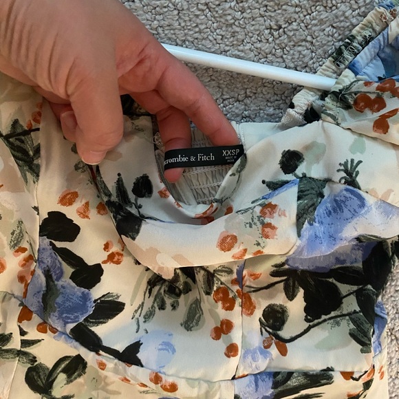Abercrombie & Fitch Blue and Cream Floral Midi Dress - Picture 3 of 3
